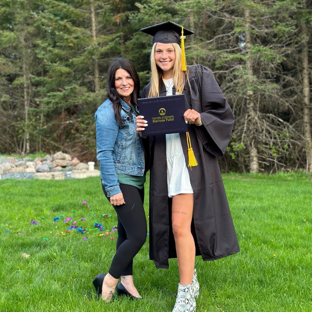 Meet your Posher, Melissa and Gracie